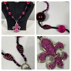 Hot Pink Rhinestone Fleur-de-Lis Statement Necklace – Beaded Zebra Print Accent